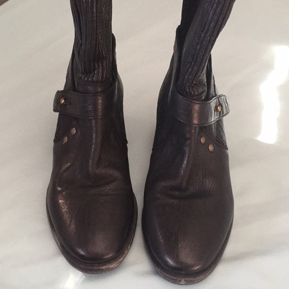 Uggs - Picture 6 of 6